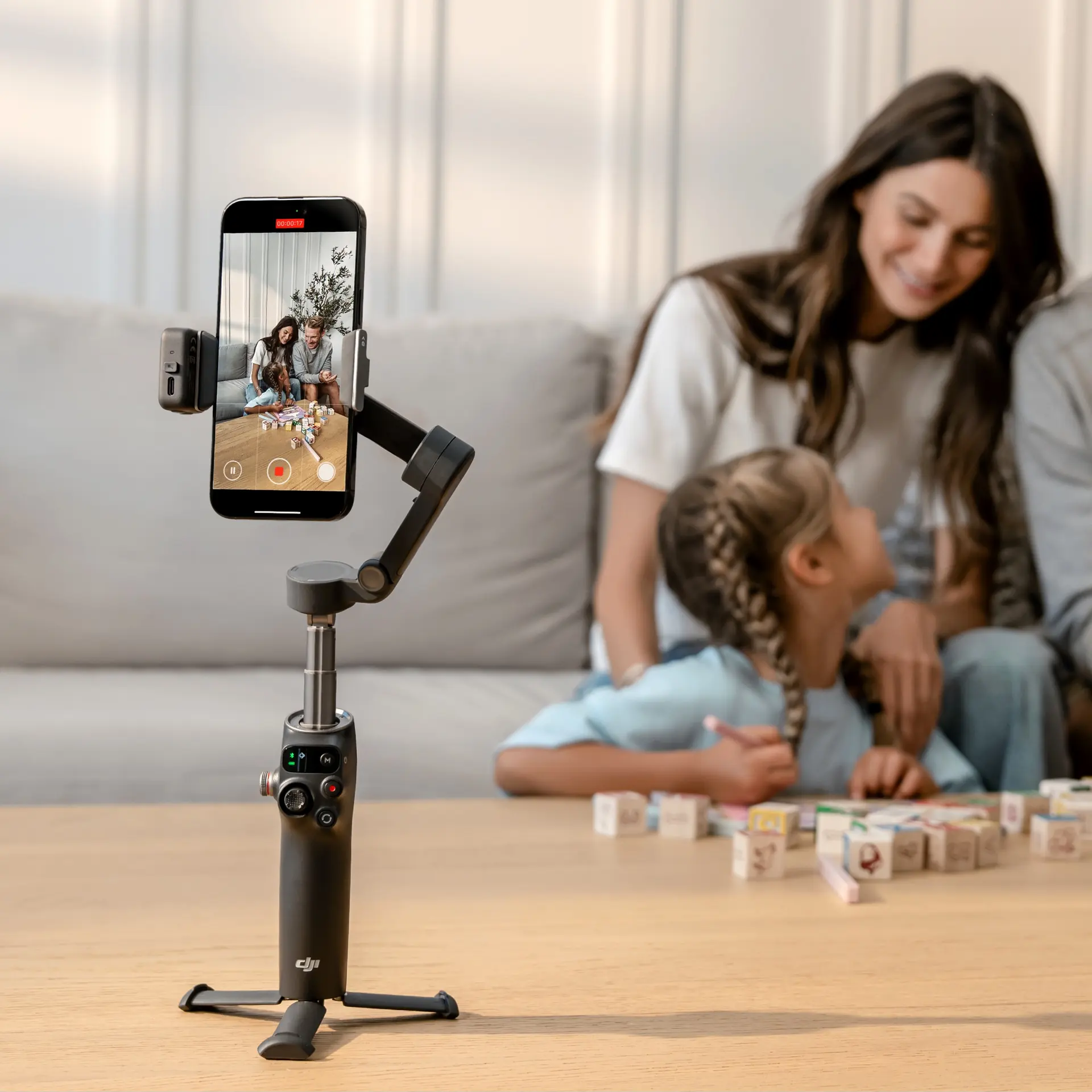 Osmo Mobile 8 AI 追踪模块套装 使用场景